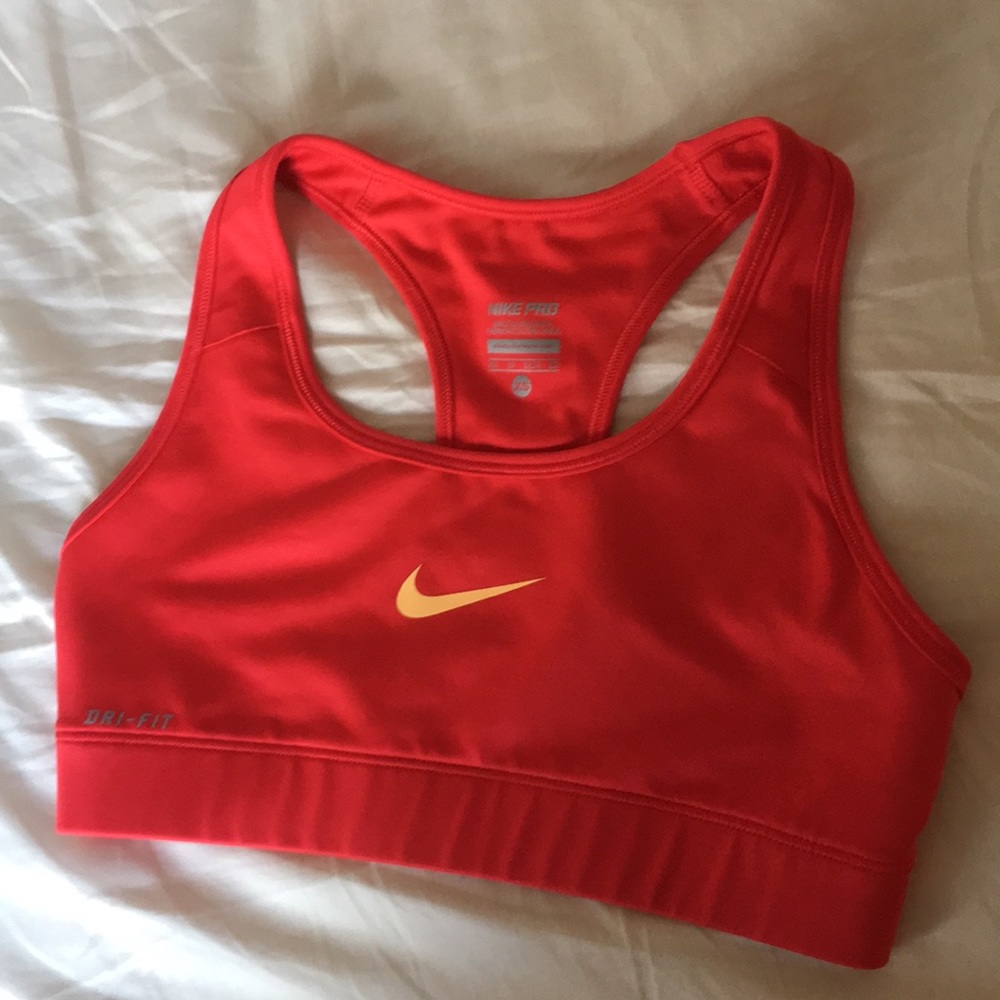 Nike pro sports bra
